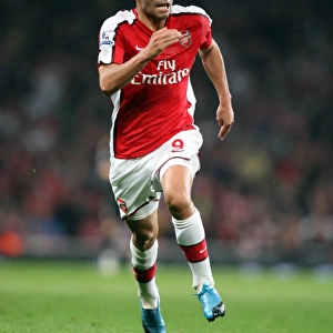 Eduardo's Strike: Arsenal's 2-1 Victory Over Liverpool in the Carling Cup