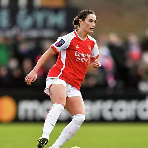 Emily Fox in Action: Arsenal Women vs Everton Women Clash in Barclays Super League at Meadow Park