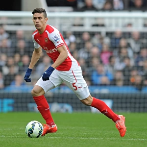 Gabriel in Action: Newcastle United vs. Arsenal, Premier League 2014/15