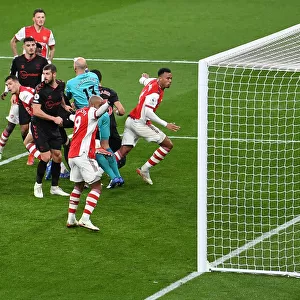 Gabriel Magalhaes Scores Arsenal's Third Goal in Premier League Clash Against Southampton (2021-22)