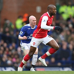 Gallas vs. Johnson: A Rivalry Ignites at Goodison Park - Everton 1:0 Arsenal, Premier League, 2007