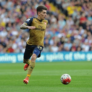 Hector Bellerin in Action: Arsenal vs. Crystal Palace, Premier League 2015-16