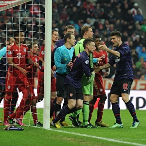 Koscielny's Determined Clash with Neuer: Bayern Munich vs. Arsenal, UEFA Champions League 2012-13