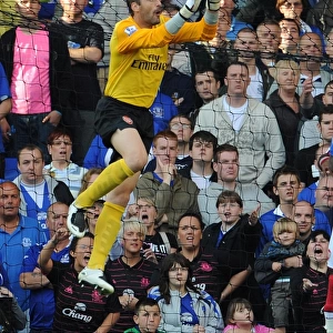 Manuel Almunia's Unforgettable Night: Arsenal's 6-1 Thrashing of Everton in the Premier League, August 2009