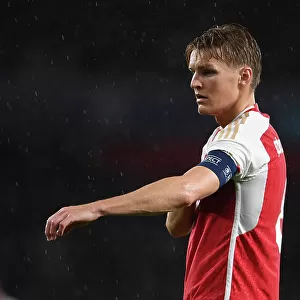 Martin Odegaard's Brilliant Display: Arsenal Triumphs over PSV Eindhoven in Champions League