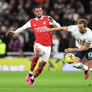 Martinelli vs Kane: Intense Battle in the Premier League Clash between Tottenham and Arsenal