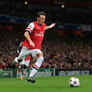 Mesut Ozil in Action: Arsenal vs Borussia Dortmund, UEFA Champions League (2013)