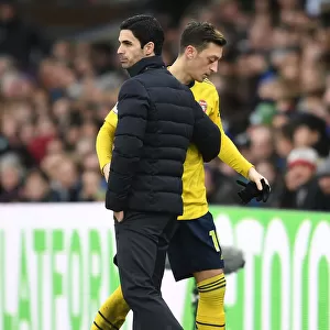 Mesut Ozil Bids Farewell to the Arsenal Bench: Mikel Arteta's Replacement Unveiled at Crystal Palace Game (January 2020)