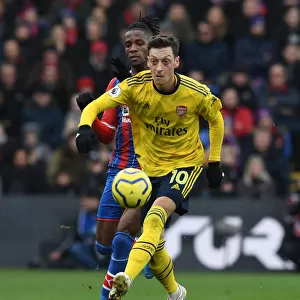 Mesut Ozil under Pressure: Crystal Palace vs. Arsenal FC, Premier League 2019-20