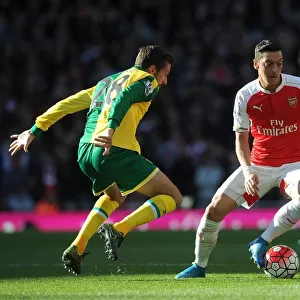 Mesut Ozil vs. Gary O'Neil: A Battle at the Arsenal - Arsenal vs. Norwich City, Premier League, 2016