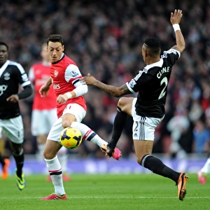 Mesut Ozil vs. Nathaniel Clyne: Intense Battle at Arsenal v Southampton (2013-14)