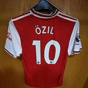 Mesut Ozil's Absence: Empty Hanger in Arsenal Changing Room vs. Wolverhampton Wanderers (2019-20)