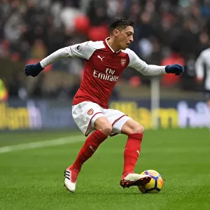Mesut Ozil's Brilliant Performance: Arsenal's 1-0 Win Over Tottenham Hotspur at Wembley Stadium, Premier League 2018