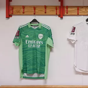 Arsenal 2021-22 Collection: Nottingham Forest v Arsenal FA Cup 3rd And 2021-22