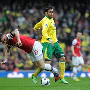 Olivier Giroud (Arsenal) Bradley Johnson (Norwich). Arsenal 3: 1 Norwich City. Barclays