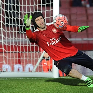 Petr Cech (Arsenal) warms up before the match. Arsenal 2: 1 Burnley. FA Cup 4th Round