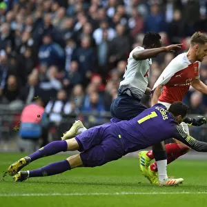 Ramsey's Unstoppable Goal: Overcoming Wanyama and Lloris Pressure (Premier League 2018-19)