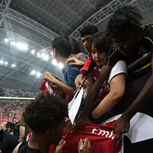 Reiss Nelson Greets Fans After Arsenal's International Champions Cup Match Against Paris Saint-Germain, 2018 (Singapore)