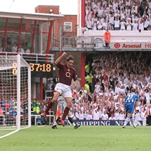 Robert Pires Thrilling Goal: Arsenal's First in a 4-2 Victory over Tottenham Hotspur, FA Premiership, 2006