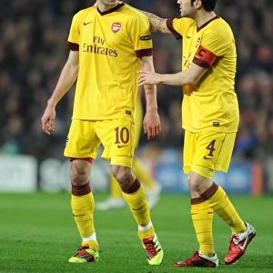 Robin van Persie is calmed down by Cesc Fabregas (Arsenal). Barcelona 3: 1 Arsenal