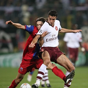 Robin van Persie Scores for Arsenal in 0:1 Win over Steaua Bucharest, UEFA Champions League, Group H, 2007