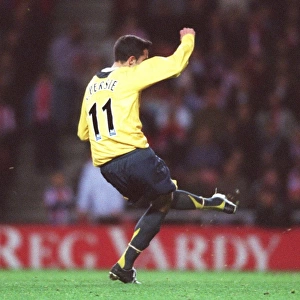 Robin van Persie scores Arsenals 2nd goal from the penalty spot
