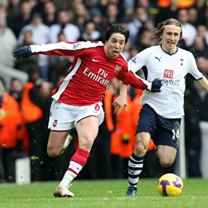 Matches 2008-09 Framed Print Collection: Tottenham Hotspur v Arsenal 2008-09