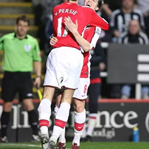 Samir Nasri and Robin van Persie Celebrate Arsenal's 3rd Goal Against Newcastle United (21/3/2009)