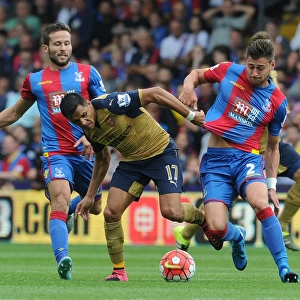 Sanchez's Battle at the Palace: Arsenal Star Clashes with Crystal Palace Defenders