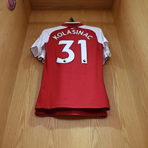 Sead Kolasinac (Arsenal). Arsenal 4: 3 Leicester City. Premier League. Emirates Stadium