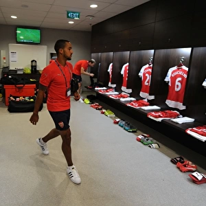 Theo Walcott in Arsenal Changing Room before Arsenal vs. Everton (Asia Trophy 2015-16)