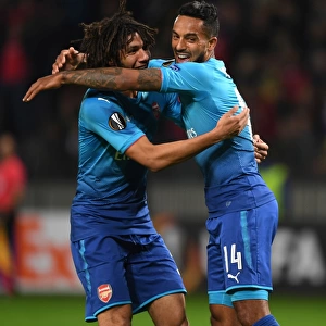 Theo Walcott and Mohamed Elneny Celebrate Arsenal's Goals Against BATE Borisov in Europa League