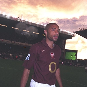 Thierry Henry in Focus: Arsenal's Dominance Over Fulham in 2005 (Arsenal 4-1)
