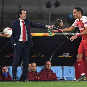 Unai Emery Coaches Aubameyang in Napoli's Stadio San Paolo: Arsenal's Europa League Quarterfinal Battle (2018-19)