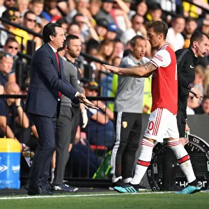 Unai Emery and Mesut Ozil: Post-Substitution Moment at Watford vs Arsenal (2019-20)