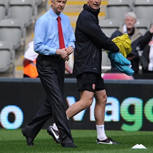 United in Focus: Arsene Wenger and Steve Bould's Pre-Match Huddle (Newcastle United vs Arsenal, 2012-13)