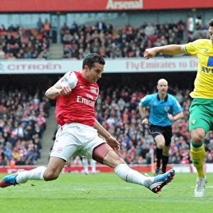 Van Persie vs. Martin: Thrilling 3-3 Stalemate Between Arsenal and Norwich in the Premier League