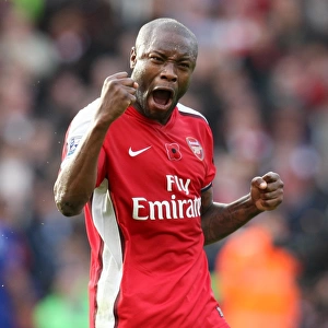 William Gallas (Arsenal) celebrates at the full time whistle