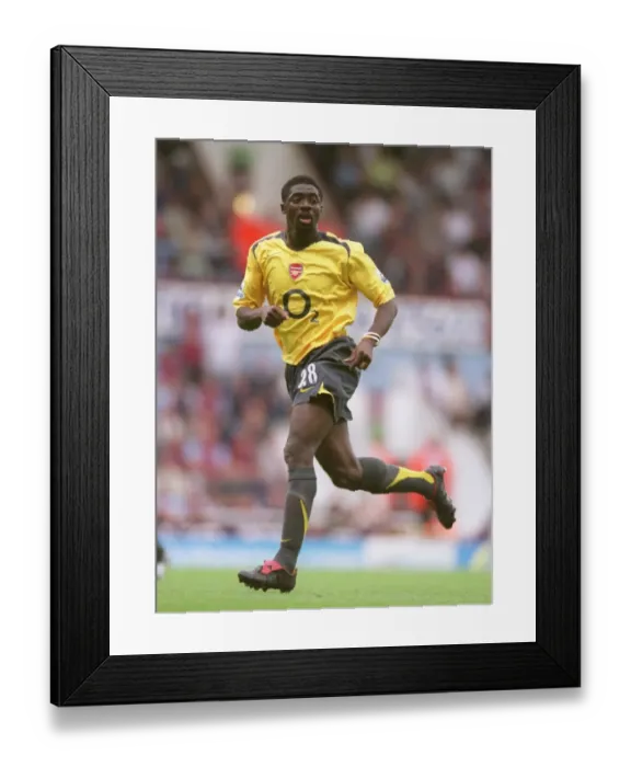 Framed Print : Kolo Toure (Arsenal). West Ham United 0: 0 Arsenal