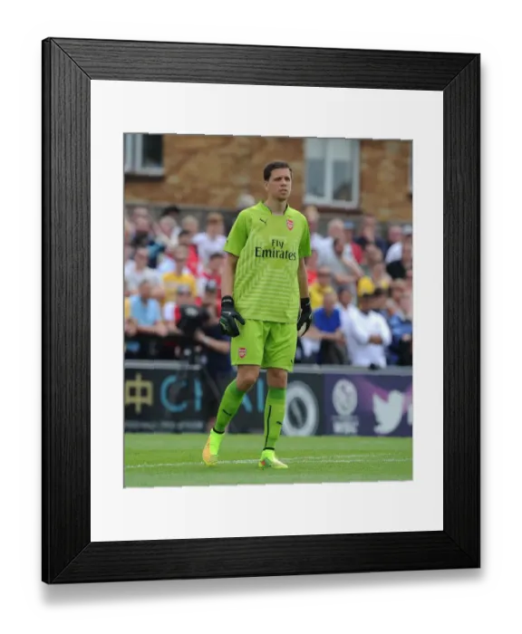 Framed Print : Wojciech Szczesny in Action: Arsenal's Pre-Season Friendly vs Borehamwood