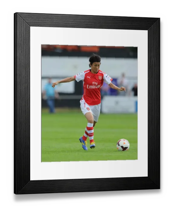 Framed Print : Yukari Kinga in Action: Millwall Lionesses vs. Arsenal Ladies, WSL Continental Cup