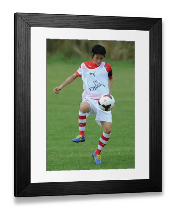 Framed Print : Yakuri Kinga's Focus: Arsenal Ladies vs Millwall Lionesses, WSL Continental Cup Framed Print : Yakuri Kinga's Focus: Arsenal Ladies vs Millwall Lionesses, WSL Continental Cup