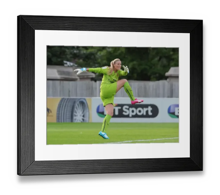 Framed Print : Emma Byrne in Action: Chelsea vs. Arsenal (WSL Match, 2014)