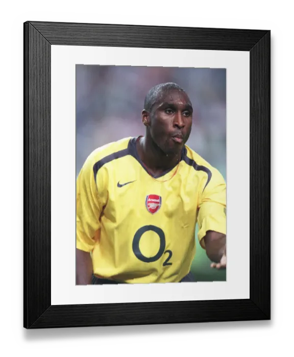 Framed Print : Champions League Showdown: Ajax vs. Arsenal (2005-06) Framed Print : Champions League Showdown: Ajax vs. Arsenal (2005-06)