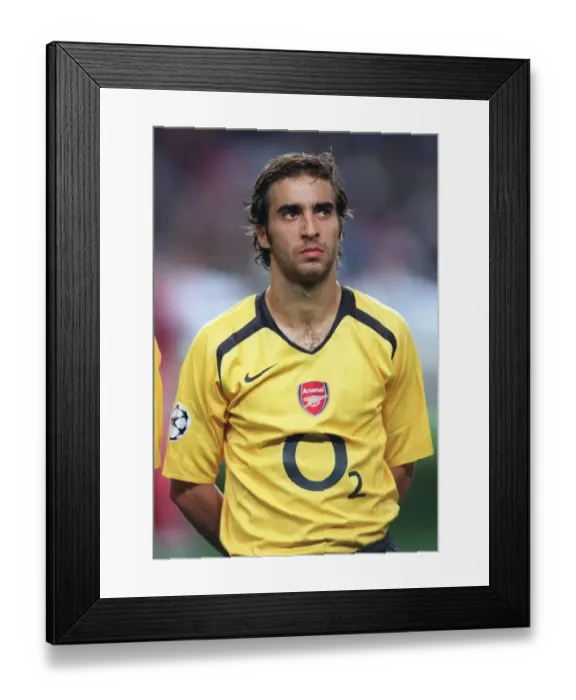 Framed Print : Champions League Showdown: Ajax vs. Arsenal (2005-06)