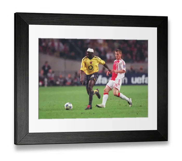 Framed Print : Kolo Toure (Arsenal) Markus Rosenberg (Ajax)