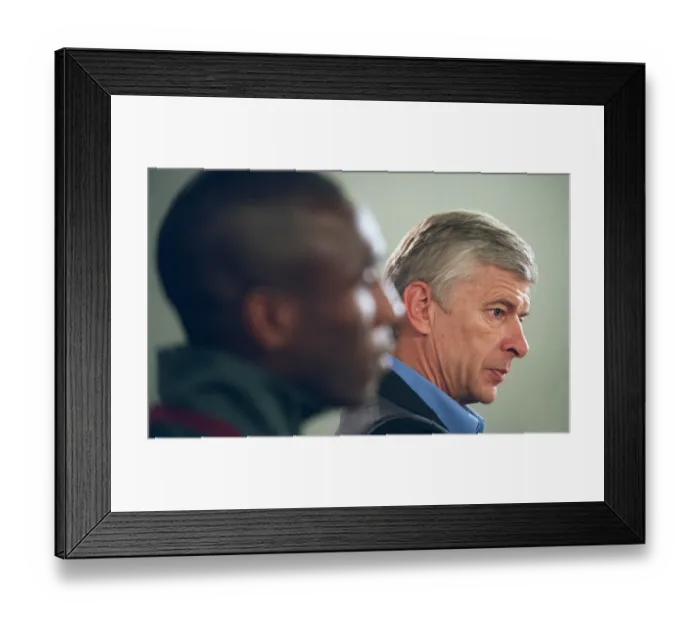 Framed Print : Champions League Showdown: Ajax vs. Arsenal (2005-06) Framed Print : Champions League Showdown: Ajax vs. Arsenal (2005-06)