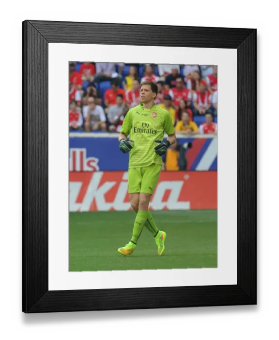 Framed Print : Wojciech Szczesny: Arsenal's Brilliant Goalkeeper Shines in Pre-Season Victory over New York Red Bulls