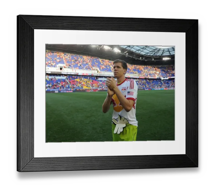 Framed Print : Wojciech Szczesny (Arsenal) claps the fans after the match. New York Red Bulls 1: 0 Arsenal