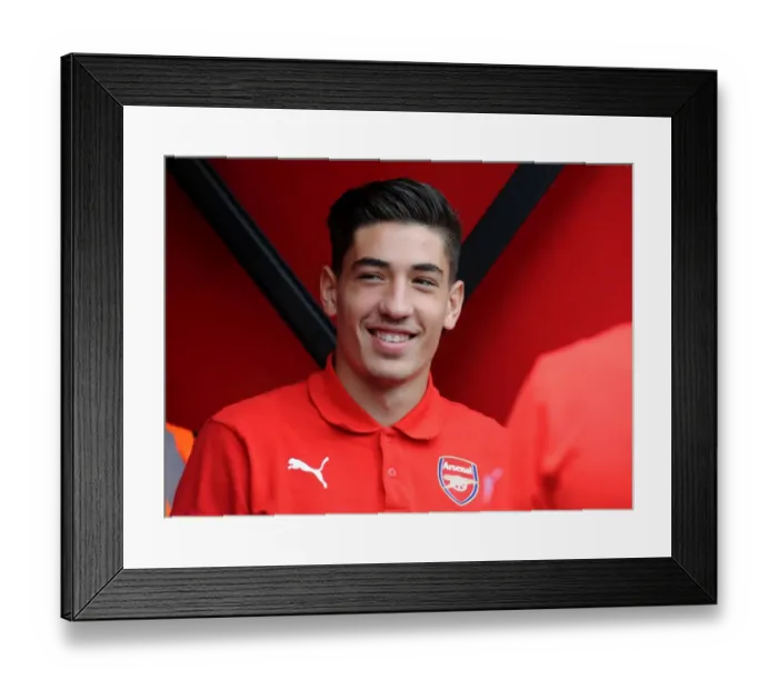 Framed Print : Hector Bellerin (Arsenal). Arsenal 5: 1 Benfica. The Emirates Cup, Day 1. Emirates Stadium, 2  /  8  /  14